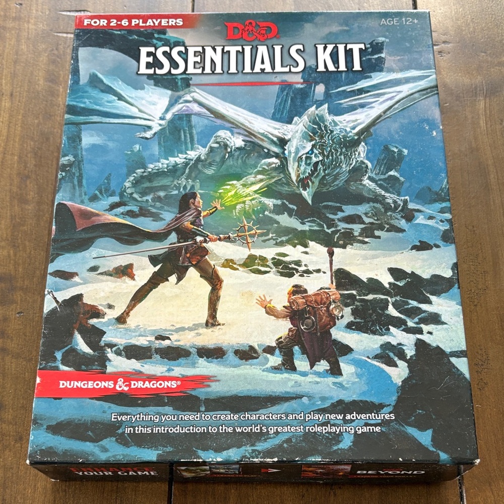 Dungeons & Dragons Essentials Kit Boxed Set – Intro Adventure Bundle